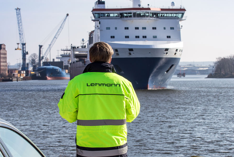 Der Sitz der Firmengruppe Lehmann im Lübecker Hafen erstreckt sich auf 4km Länge entlang des nördlichen Traveufers in den Lübecker Ortsteilen Herrenwyk und Siem